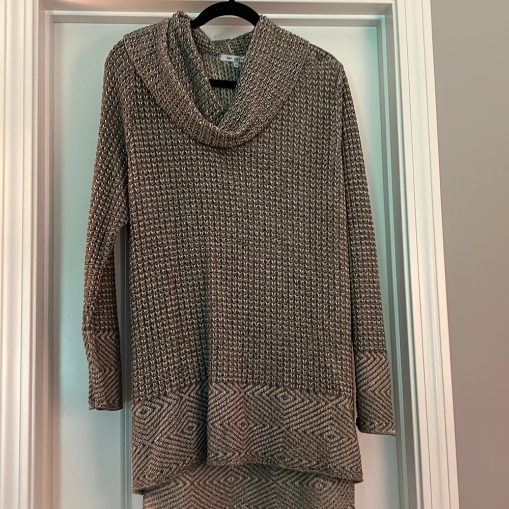 Beautiful cowl neck 💯 %COTTON !